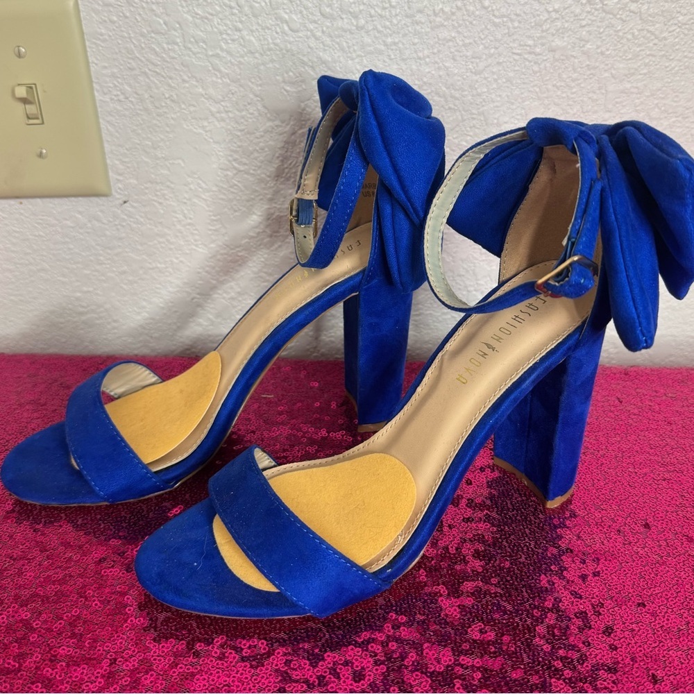 FASHION NOVA 💙 Royal Blue Suede Bow Ankle-Strap Block Heels (Women’s Size 8) - Picture 3 of 11